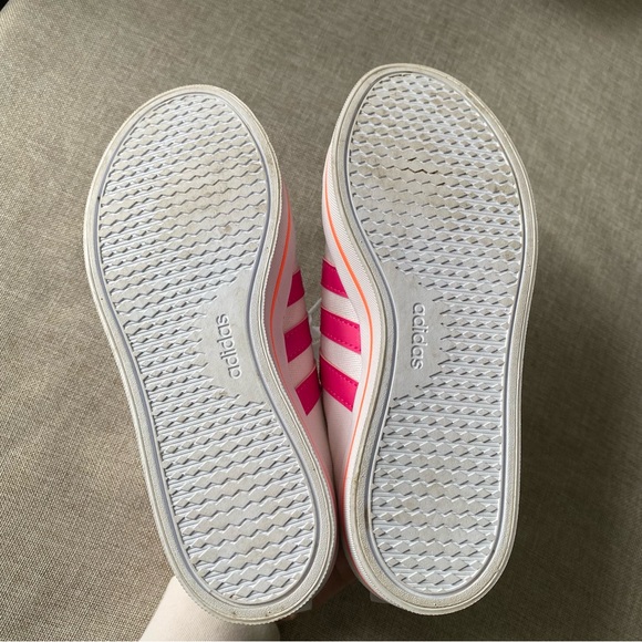 Girls Adidas Grand Court Tennis Shoes - Picture 9 of 10